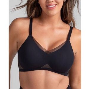 NEW  HoneyLove CrossOver Wireless Bra